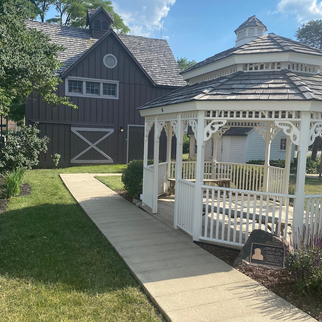 Lombard Historical Society- Victorian Cottage Museum, Carriage House, and Lilac Emporium Gift Shop 2