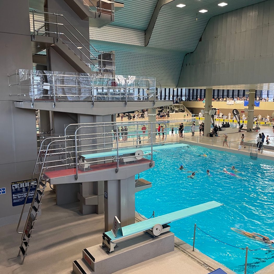 Public Pool Oerlikon 2