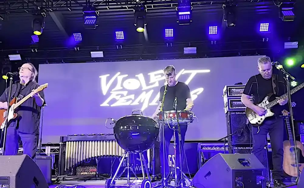 Violent Femmes: 45 Years of Violent Femmes Tour 2