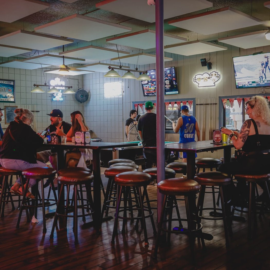Stevie's Bar & Grill 4