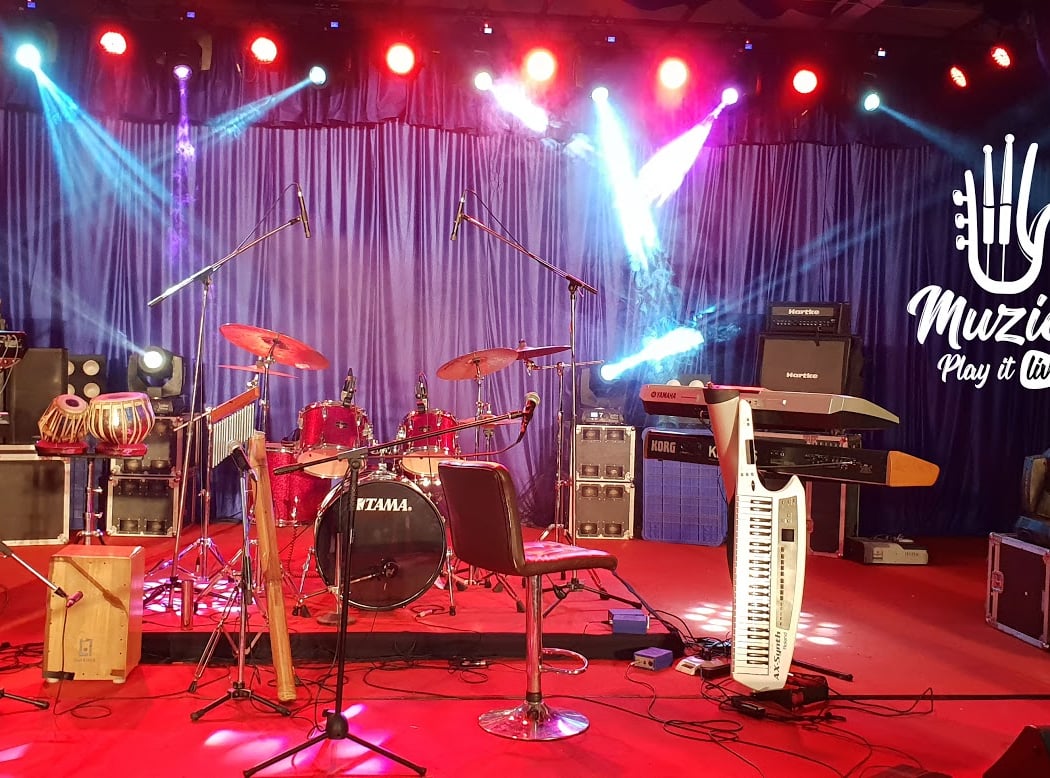 Muzic5 - A Dynamic Multi Genre Rock Band 2