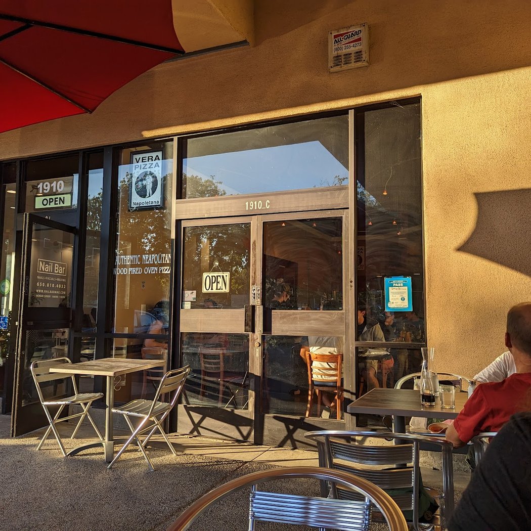 Napoletana Pizzeria 2