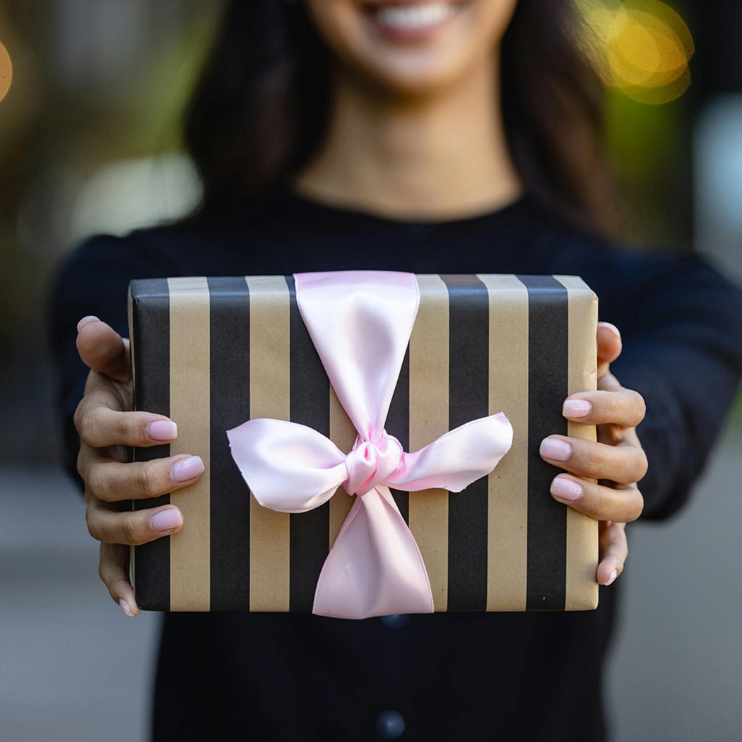 Gift Wrap Service 1