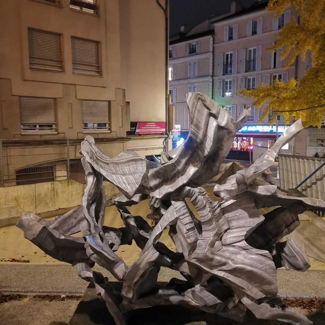 Square Jean Caillonneau 2