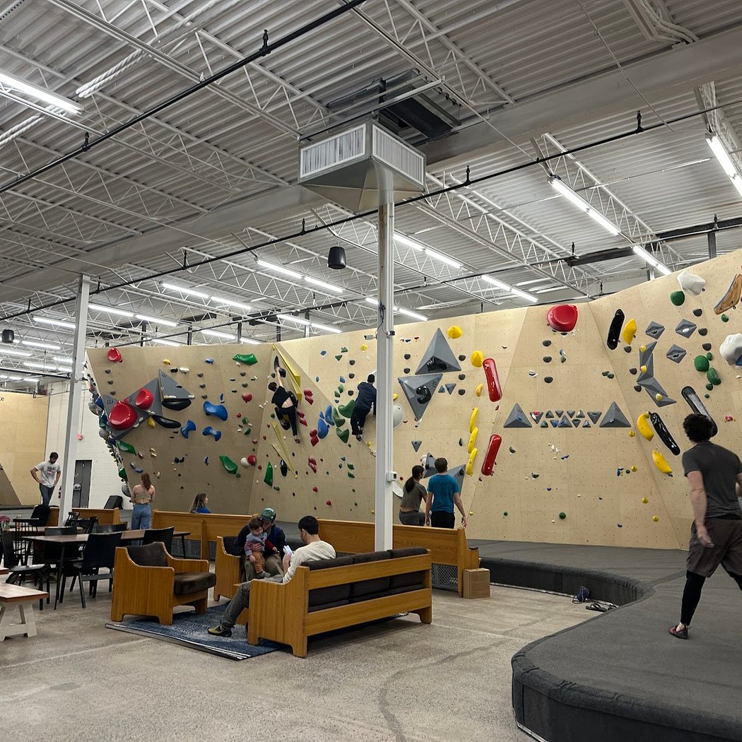 Mustangs Bouldering 3