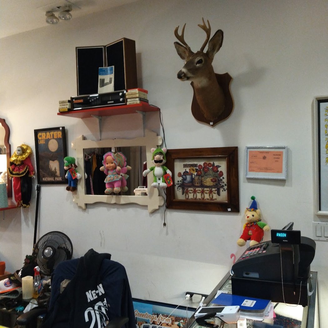 NYC THRIFT STORE 1