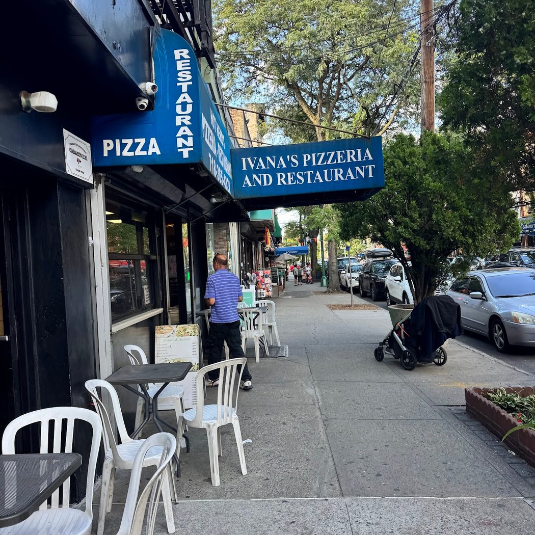 Ivana's Pizzeria 2