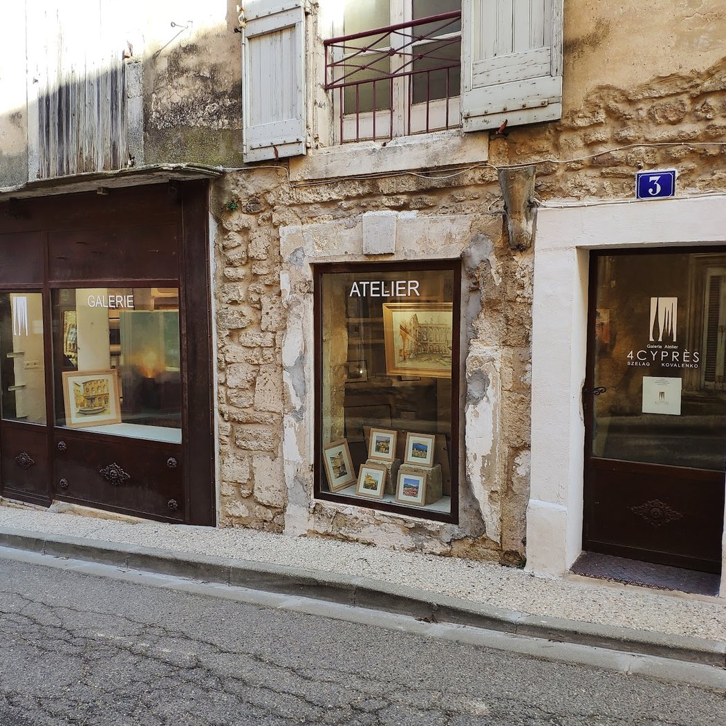 Galerie 4 Cyprès 2