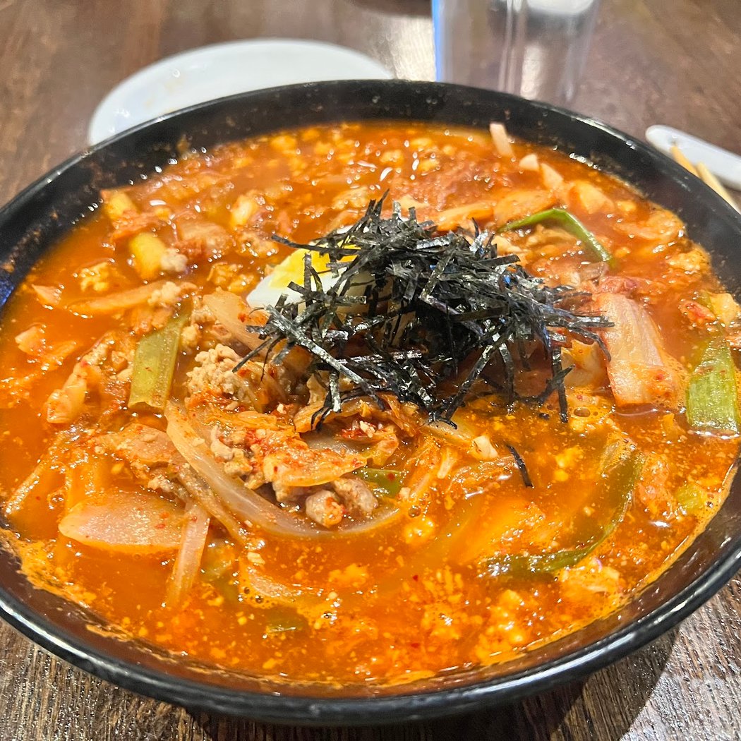 Tomukun Noodle Bar 1
