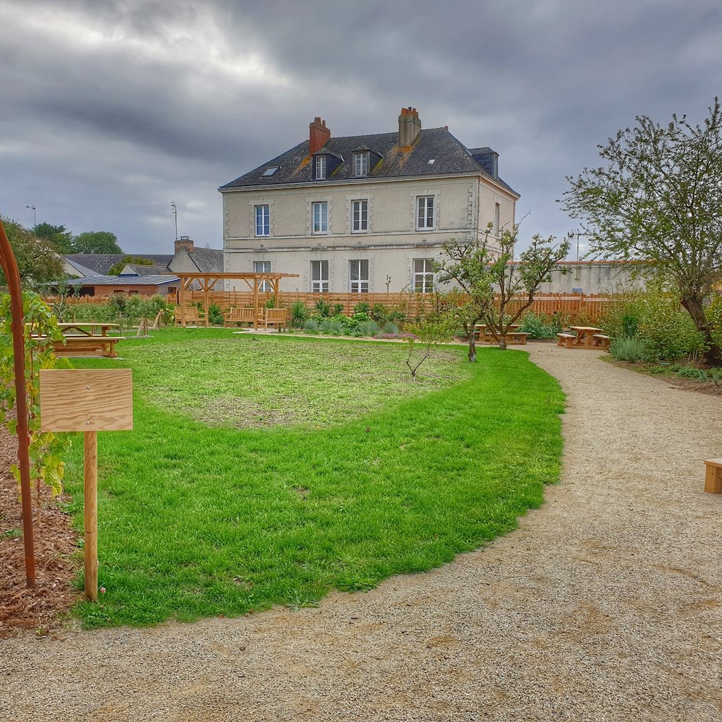 Hubertine-Auclerc Garden 2