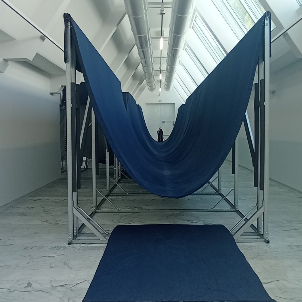 Découverte des "One Minute Sculptures" d'Erwin Wurm - [mac]