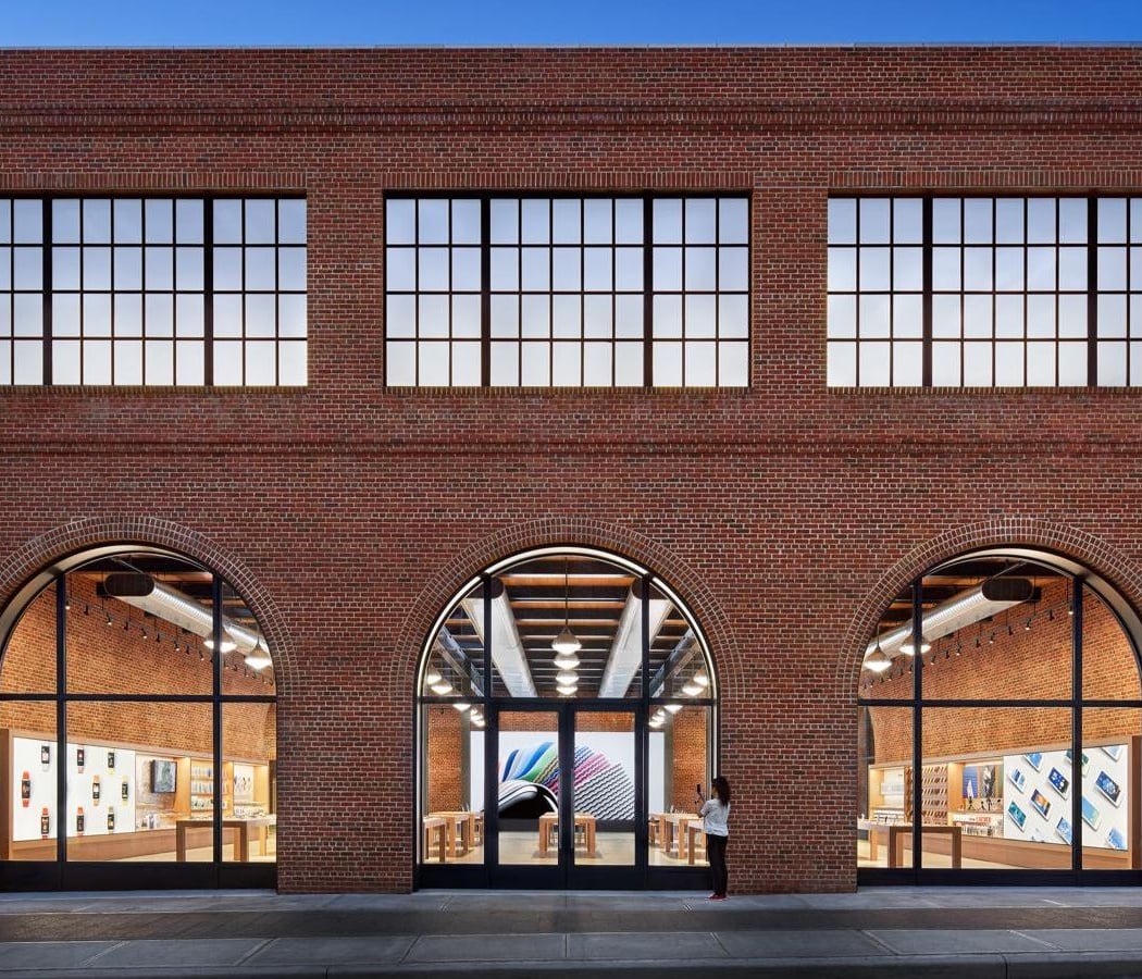 Apple Williamsburg 1