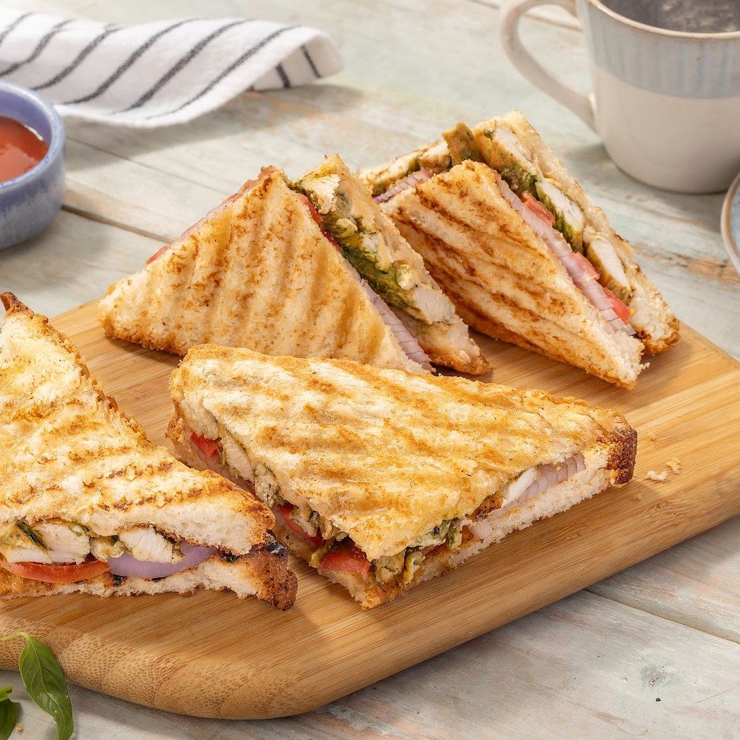 QUBE CAFE 1
