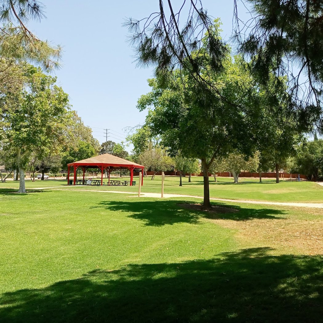 Lincoln Park 1