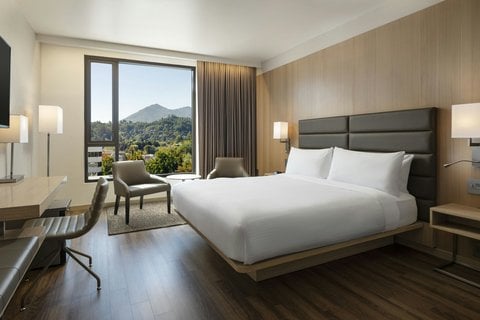 AC Hotel San Rafael Downtown 3
