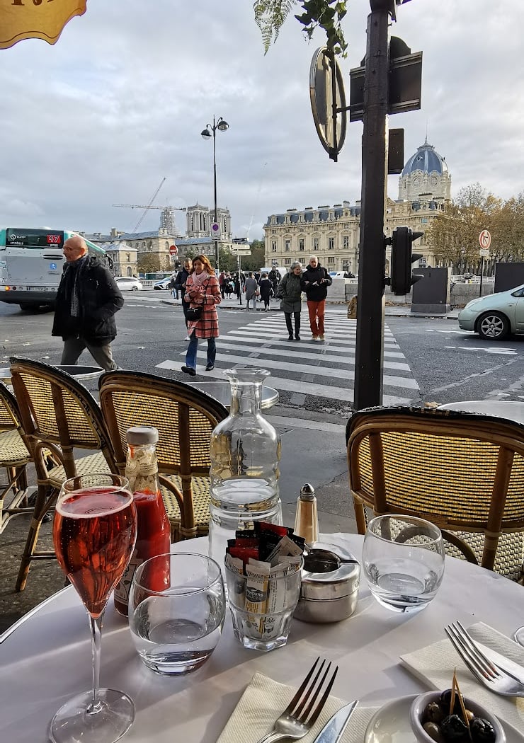 Café Bords de Seine 3