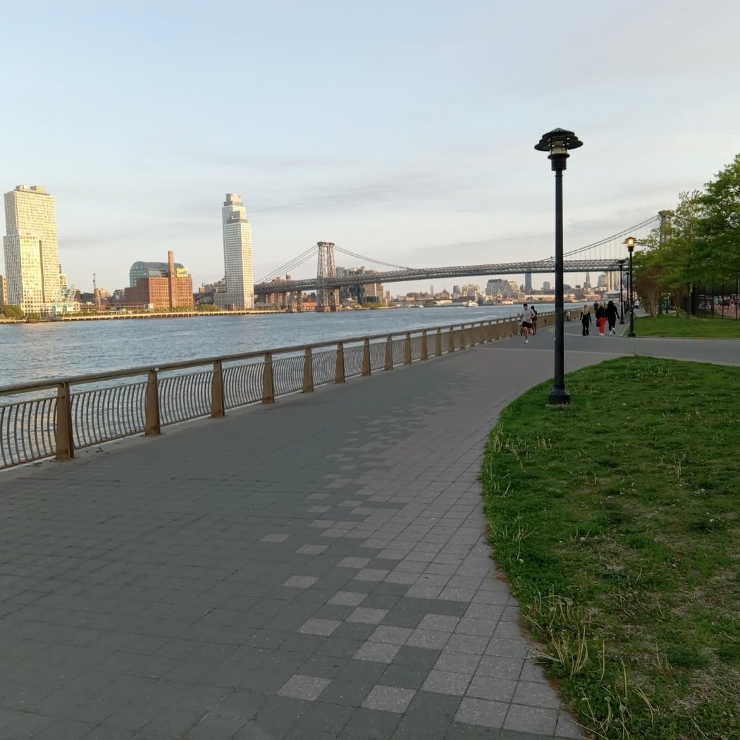 East River Promenade 3