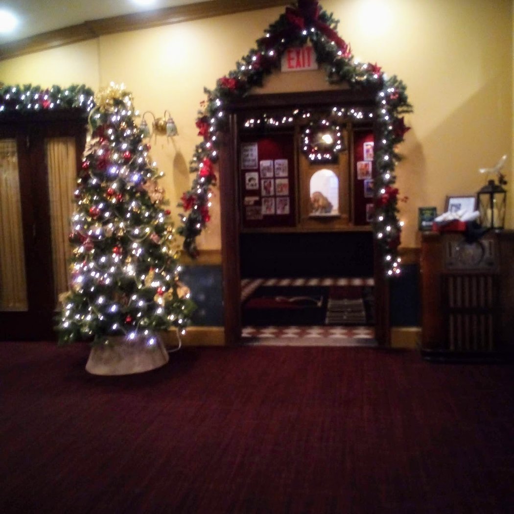 Charles Dickens’ A Christmas Carol 3