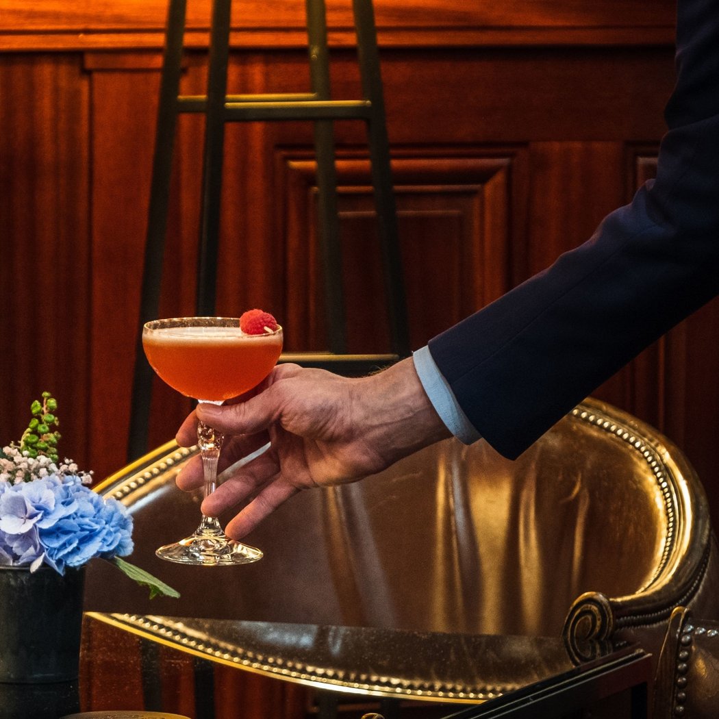 Bar F-Sharp