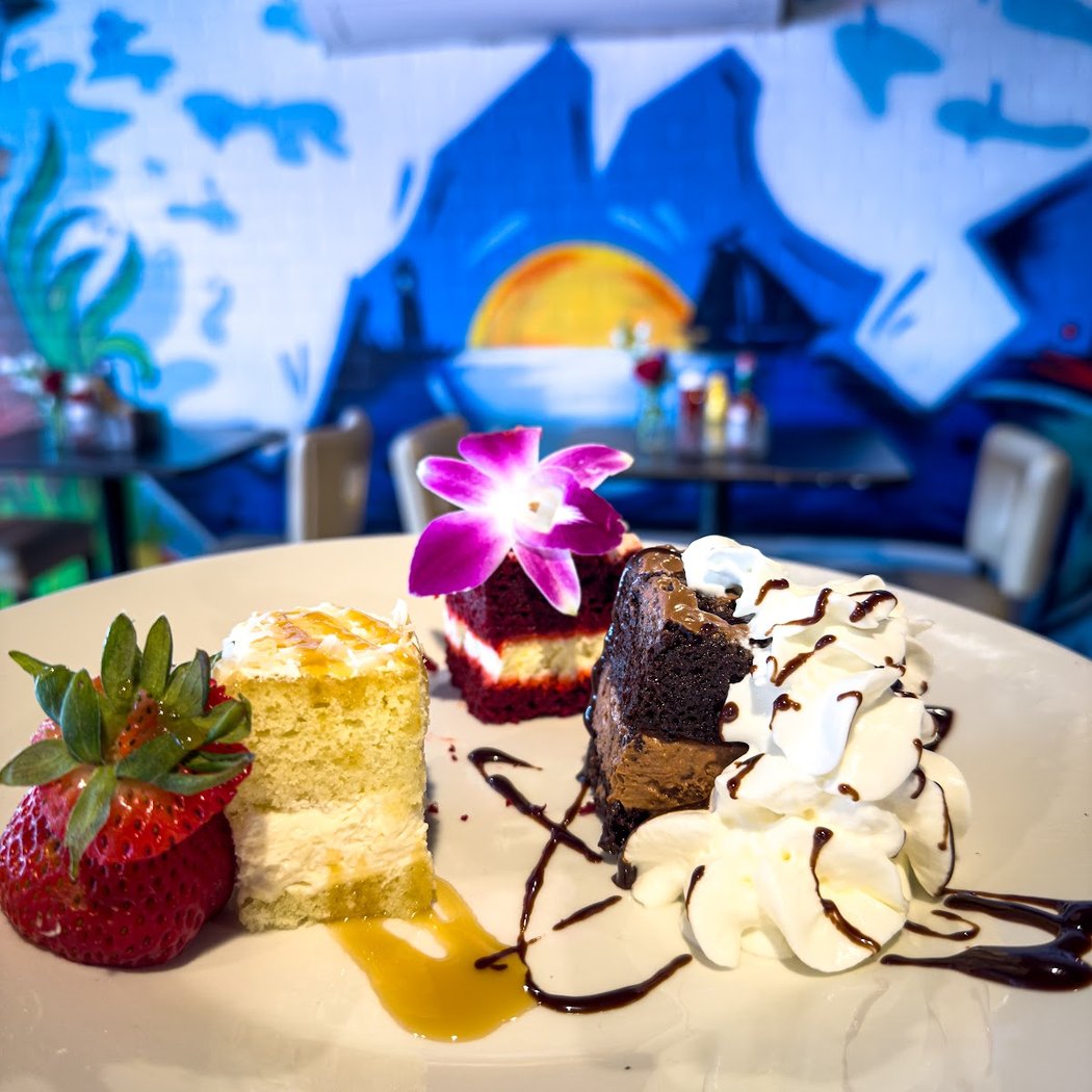 Eleven Circuit Restaurant and Bar 1