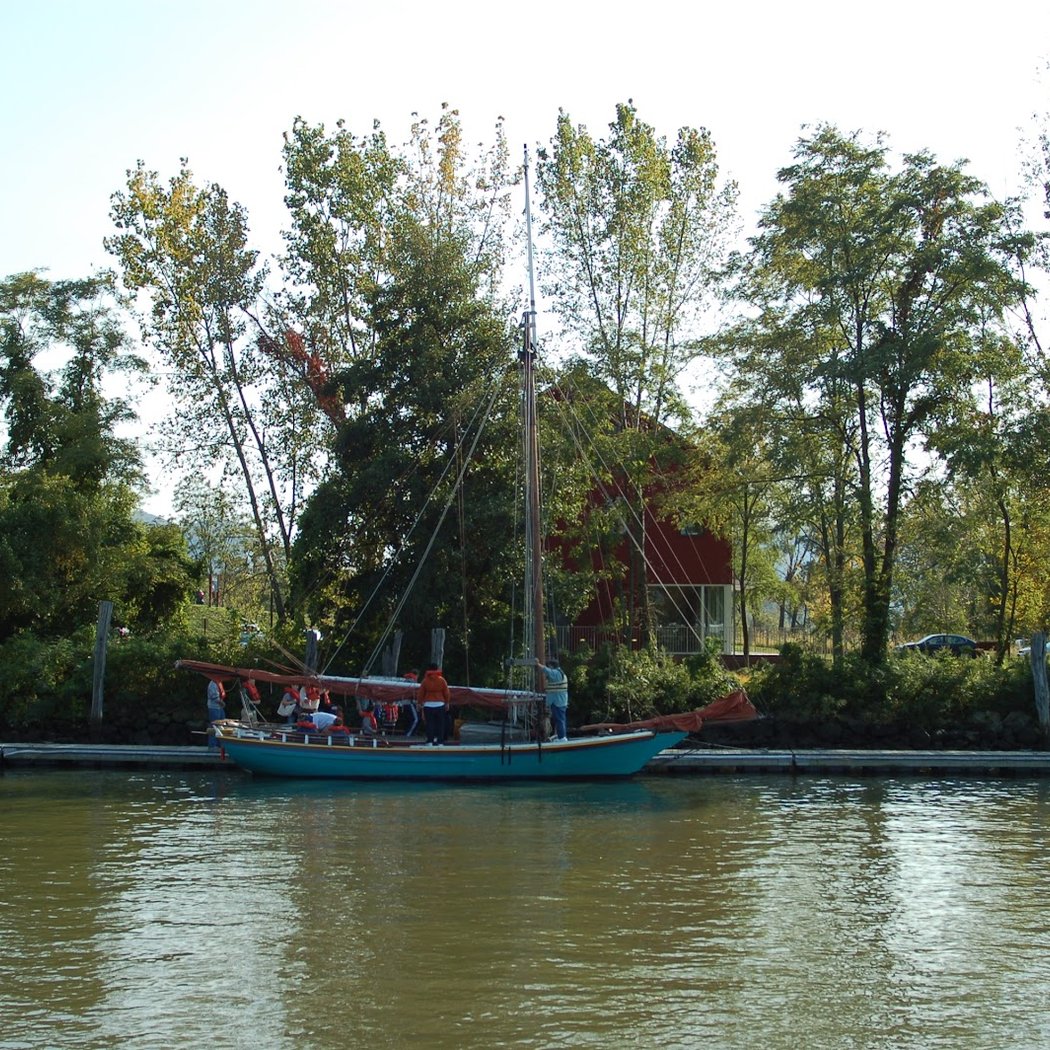 Beacon Sloop Club 3