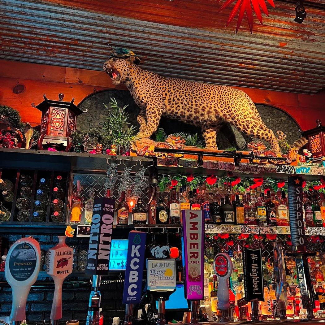 Rose's R&R Bar 4
