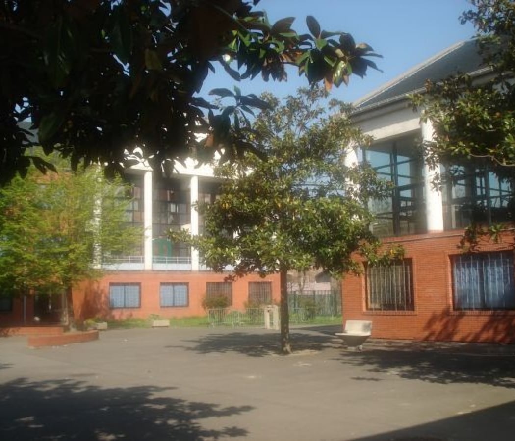 Middle School Jean Jacques Rousseau 2