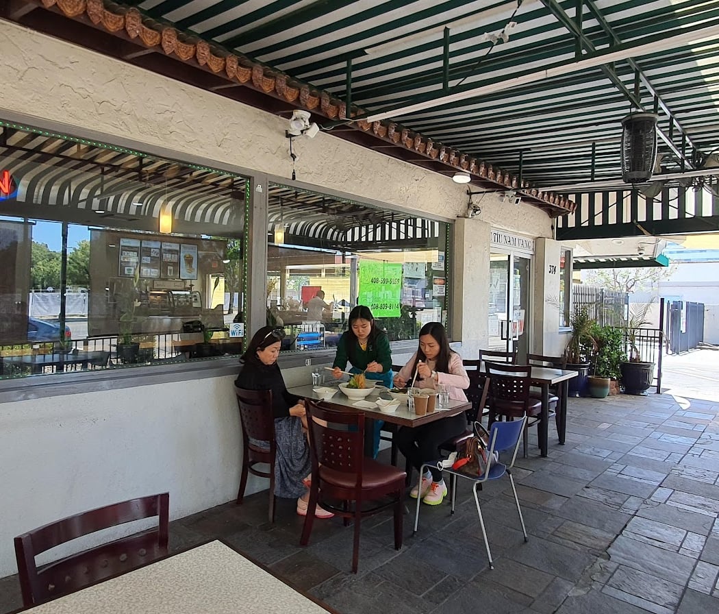 Kali Noodles & Tea Bar 2