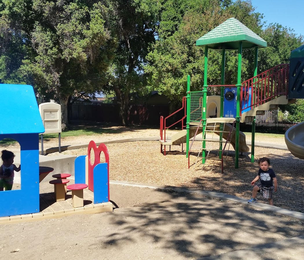 Tolenas Park 2