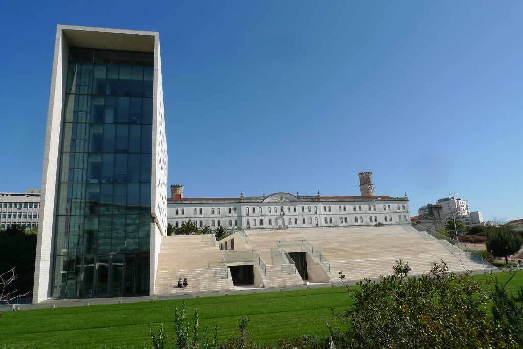 Universidade NOVA de Lisboa 1