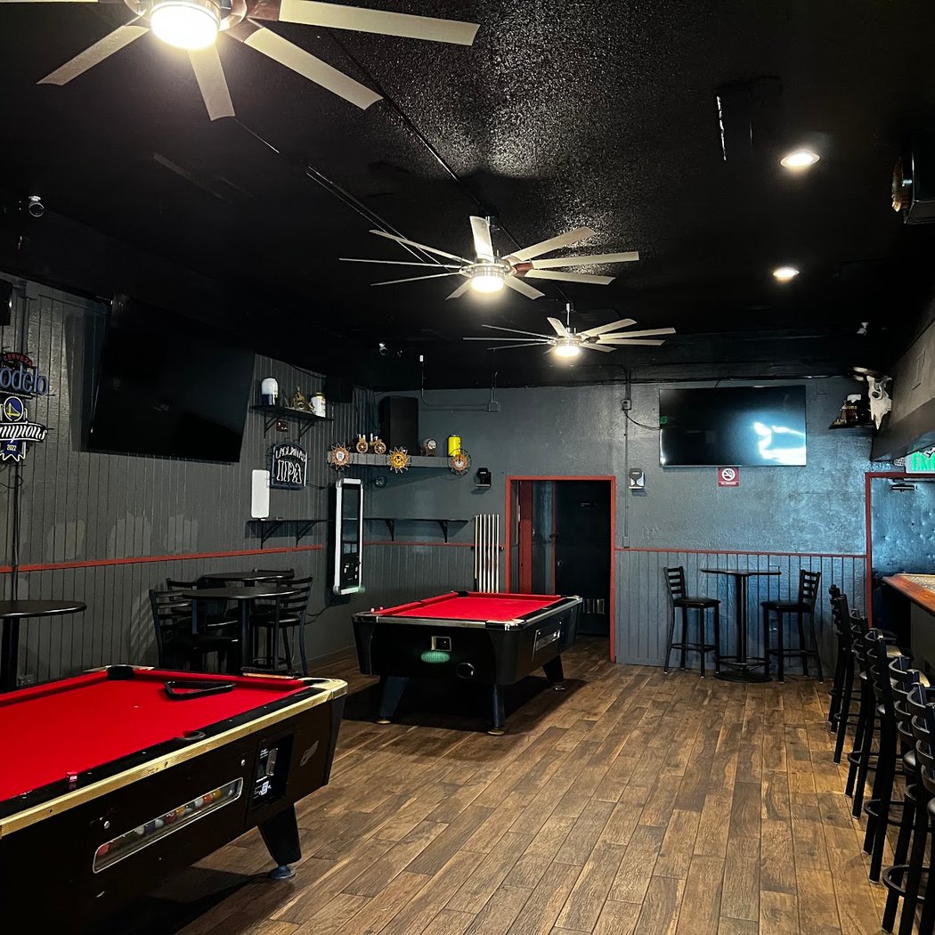 Gemelos Cantina & Sports Bar 2