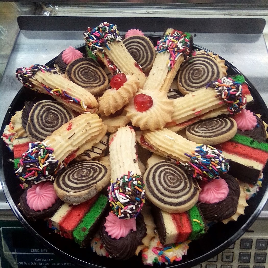 Moishe's Kosher Bakery 1