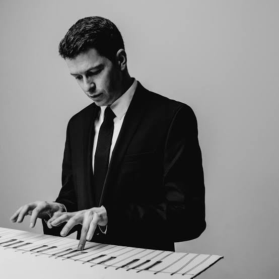 Stephen Beus in Recital 1