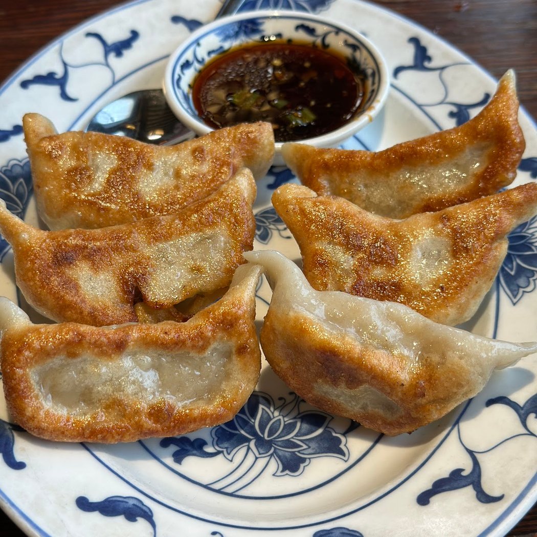 Gin Mon Chinese Restaurant 1