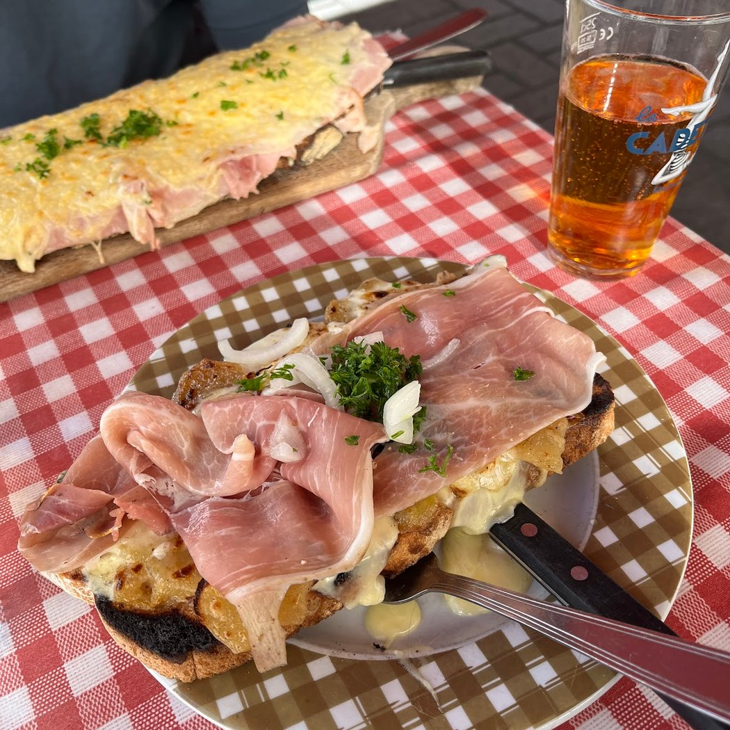 Ginette’s Grocery 1