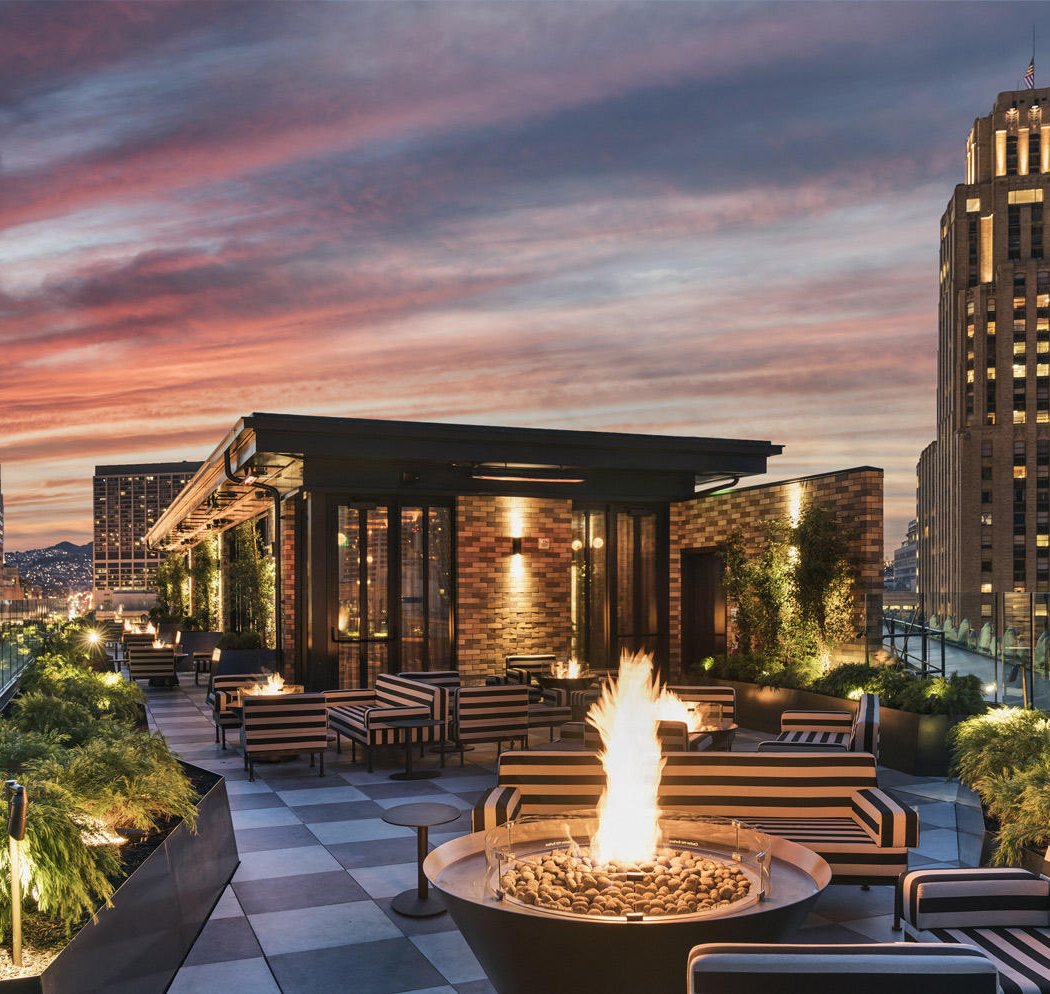 Layover, a Rooftop Happy Hour 1