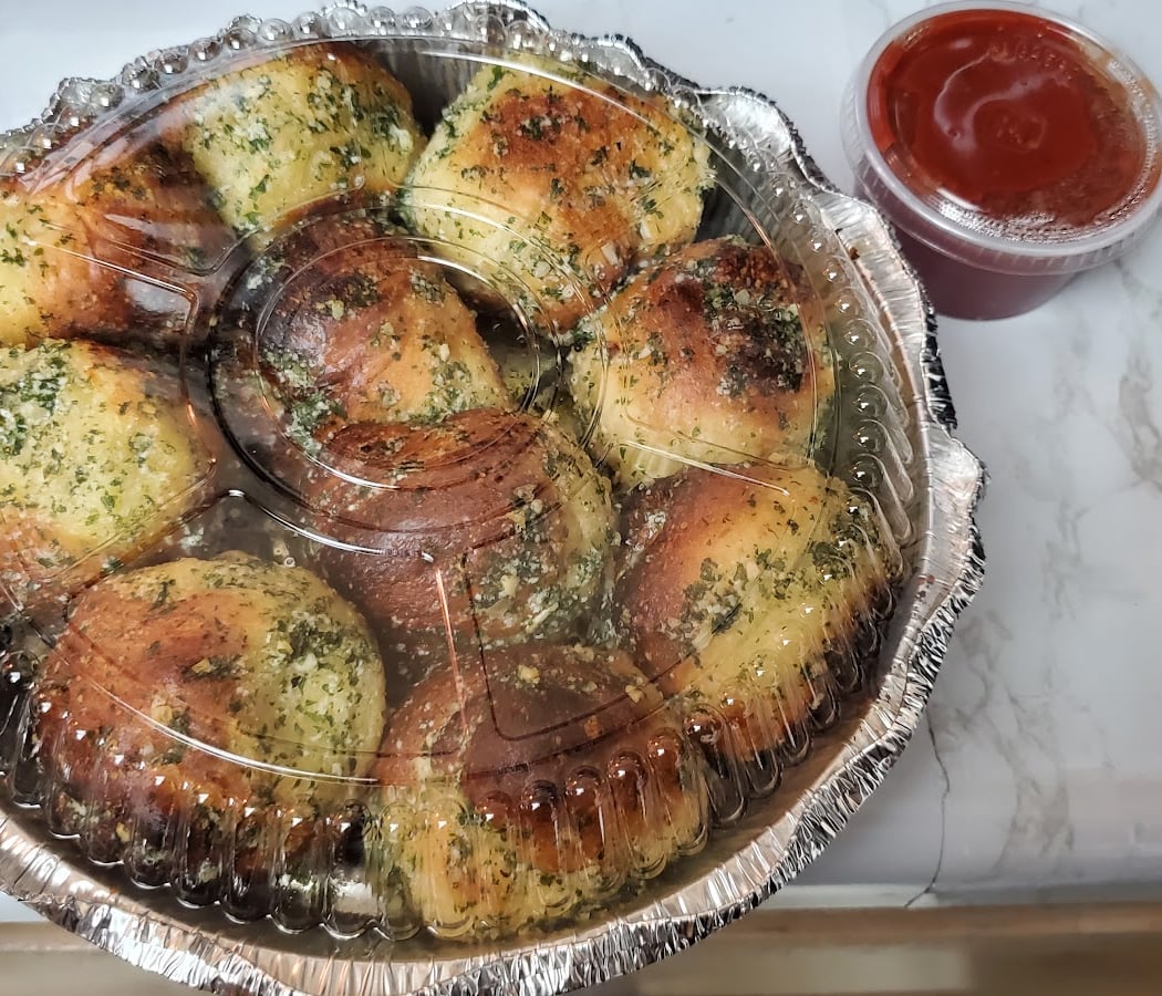 Vicini's New York City Pizzeria 3