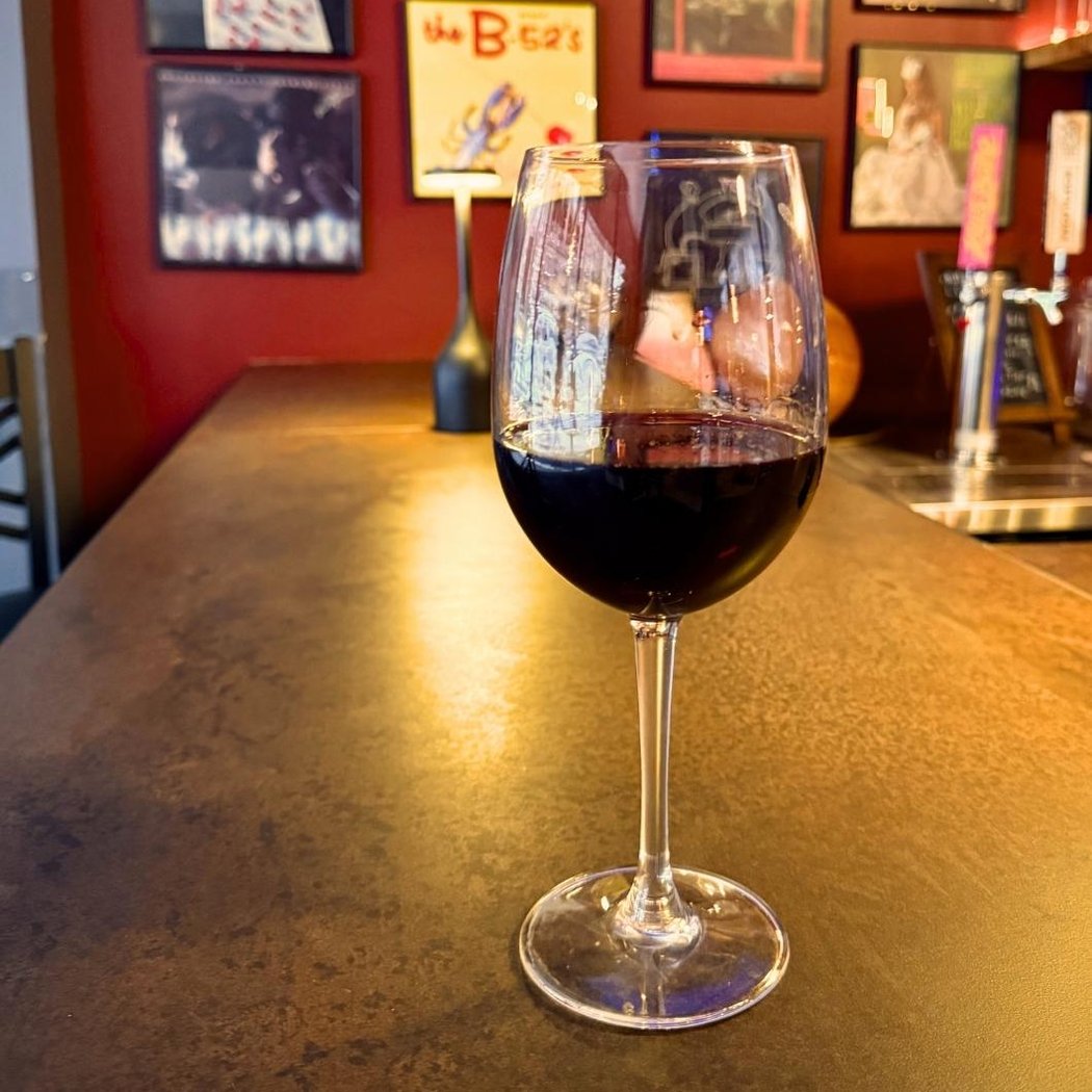 Ethyl's Bar & Restaurant 3