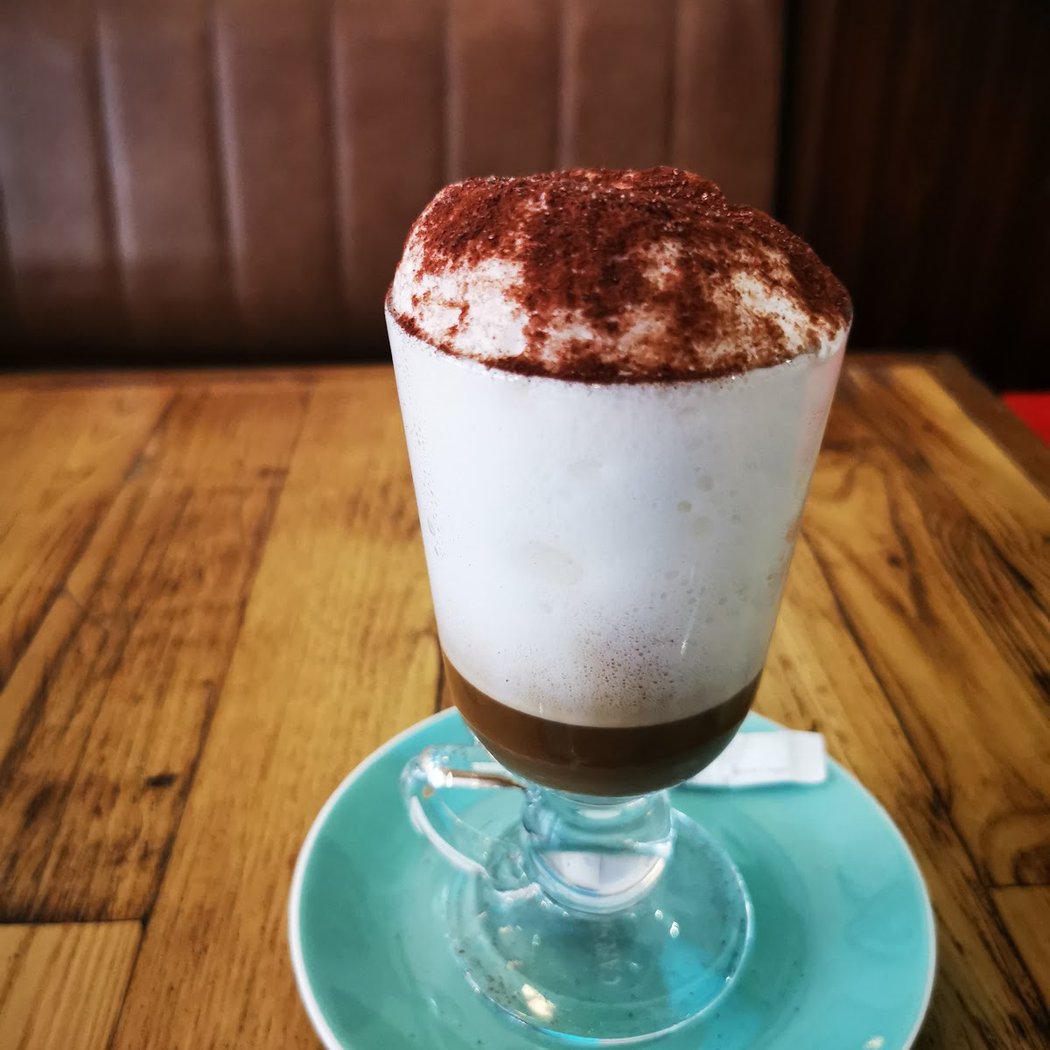 Le Petít Café 1