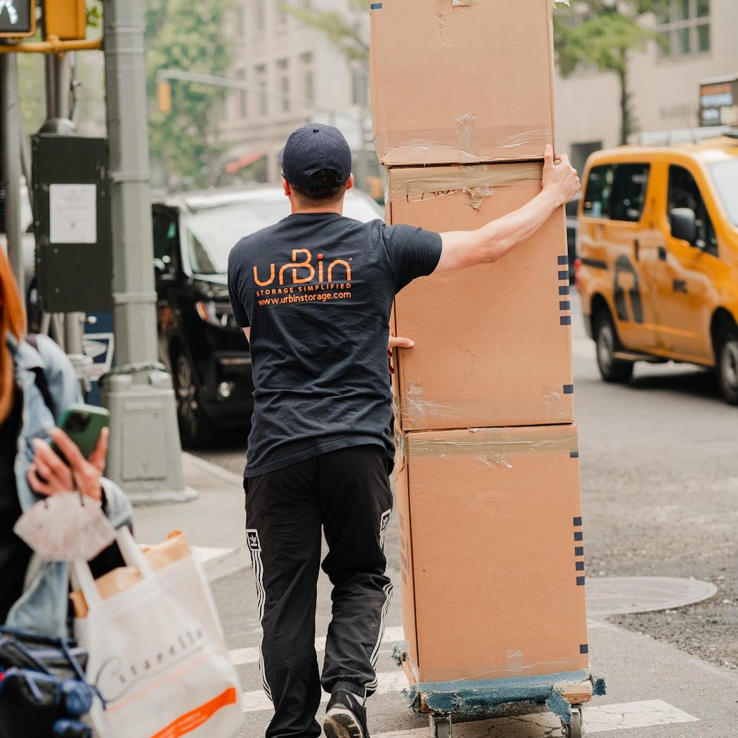 urBin Smart Storage & Moving 3