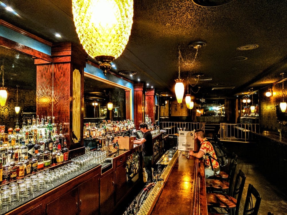 Bar 355 1