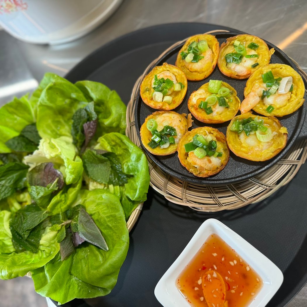 Mẹ Và Con Vietnamese Kitchen 1