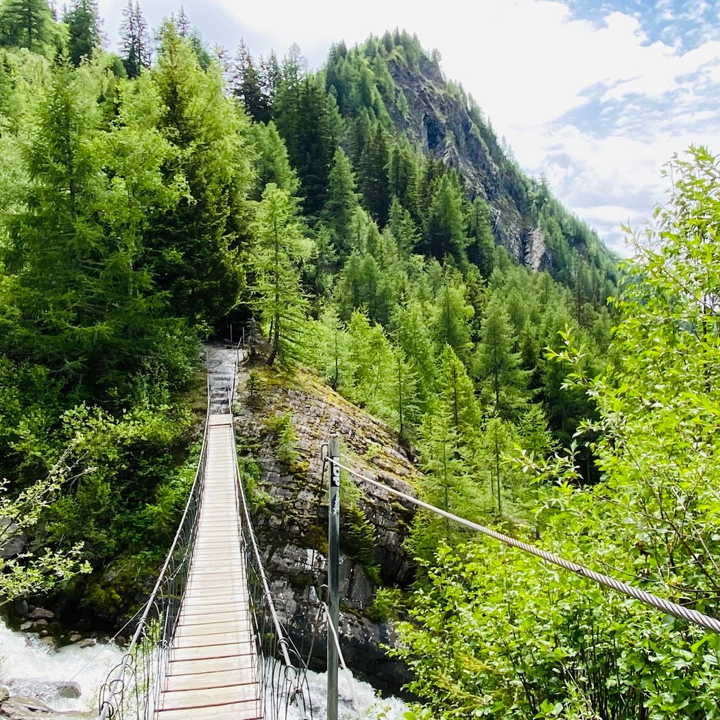 The Glacier de Bionnassay footbridge 1