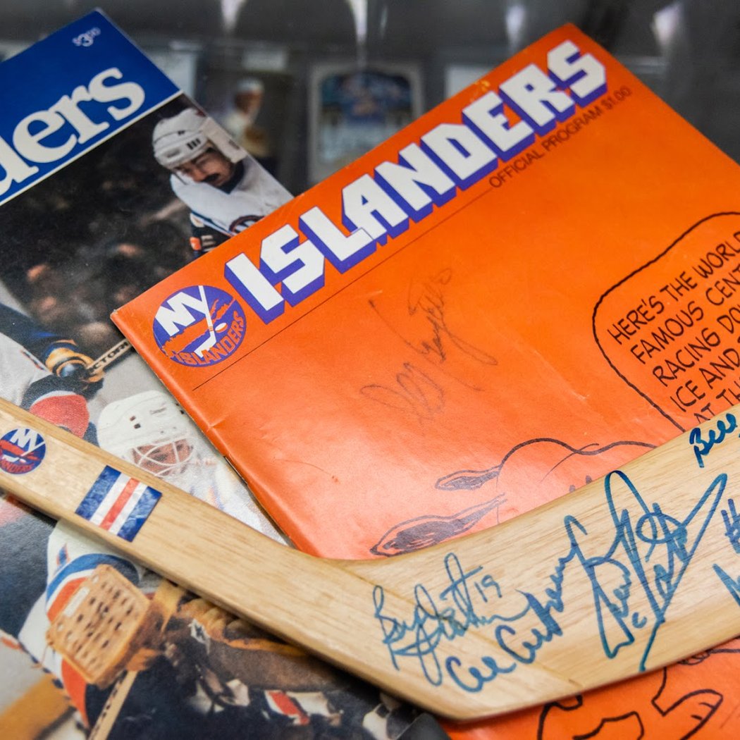 Living Legends Memorabilia and Collectibles, Inc. 3