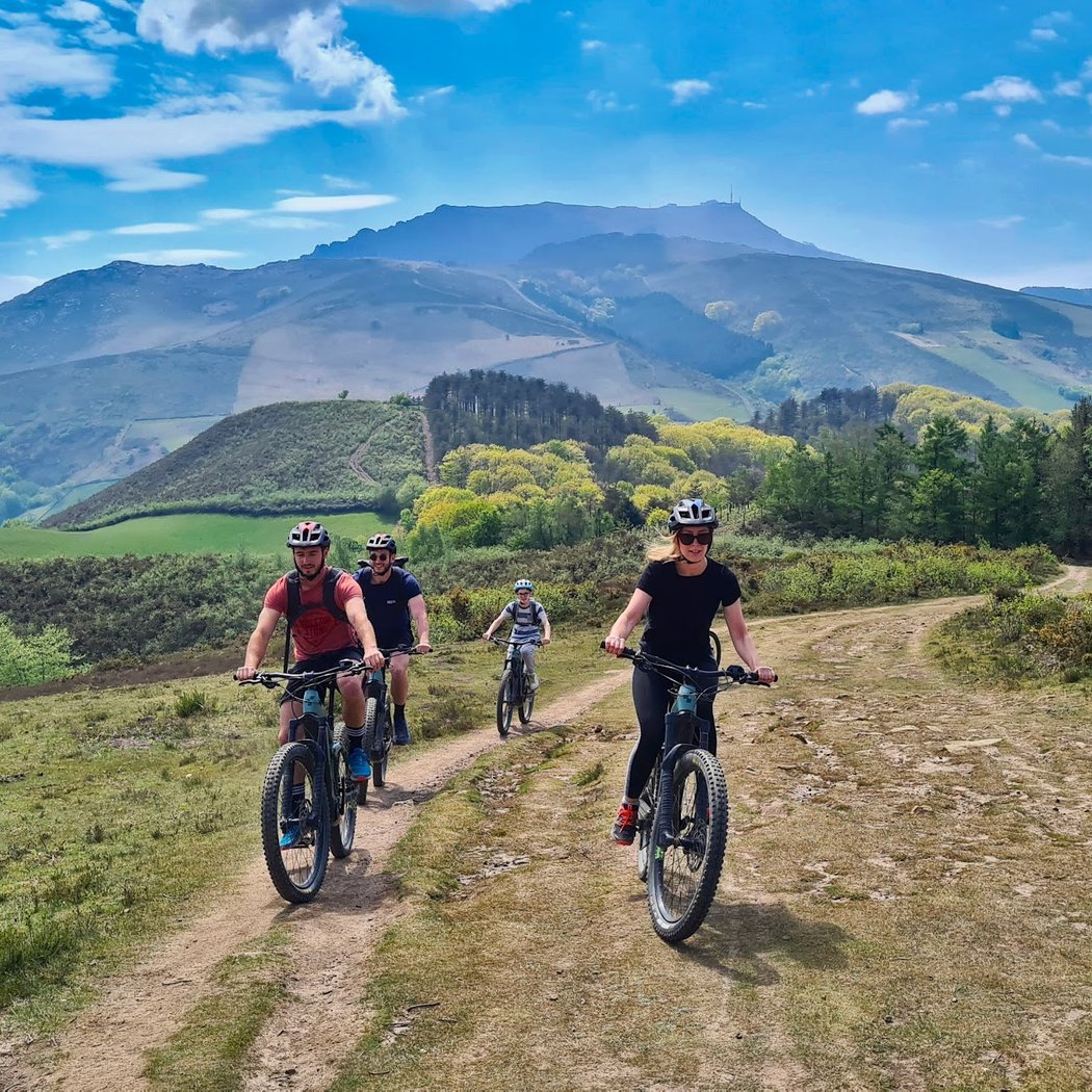 Liluak VTT - Randonnées en VTT électrique - Ecole VTT Pays Basque - Location VTT électrique 1