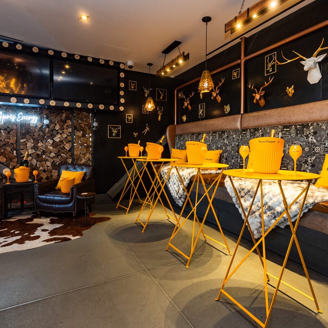 Alpine Luxe: The Ski Chalet Experience 1