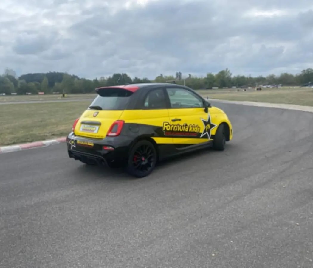 Stage de pilotage enfant en Fiat 500 1
