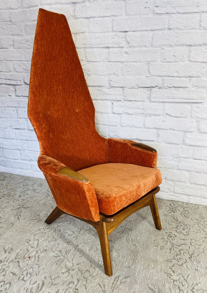 Poor Honey's Used Furniture 1