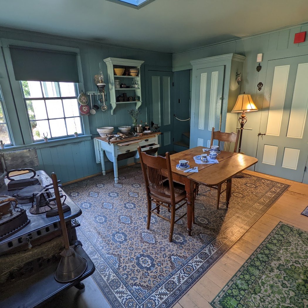 Fischer Hanlon House 1