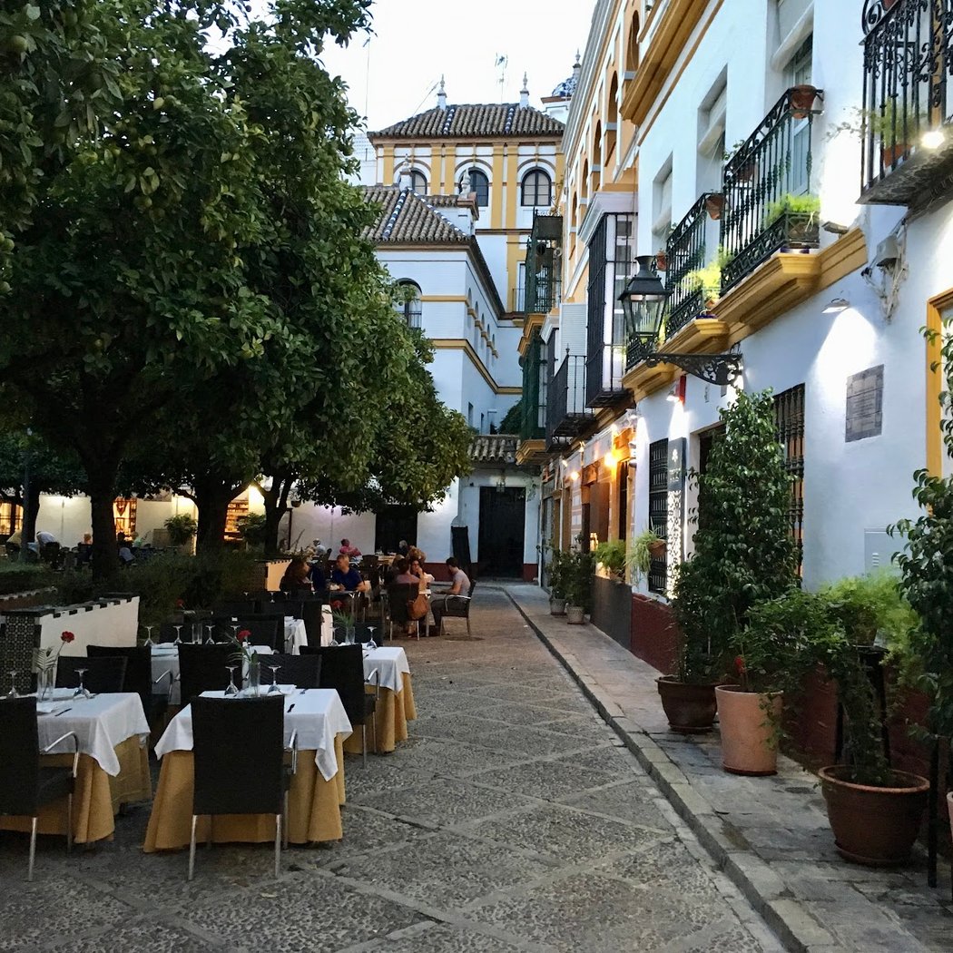Plaza de Doña Elvira 3